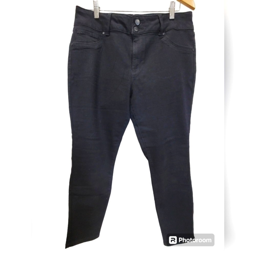 16P Black Cotton Spandex Blend Skinny Jeans